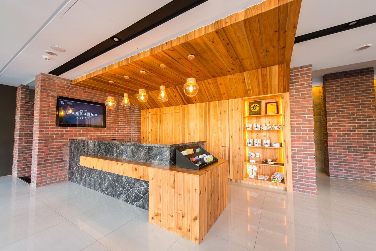 Traveller Inn TieHua Cultural&Creative Hotel T'ai-tung Eksteriør bilde
